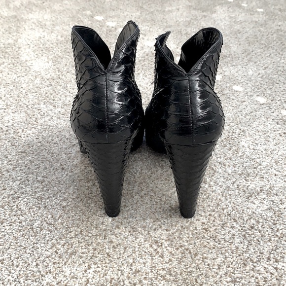 Miu Miu Python Snake Heeled Ankle Booties. Sz 40. - Picture 5 of 8